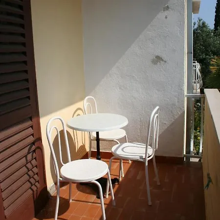 Apartments By The Sea Podgora, Makarska - 518 Exterior photo